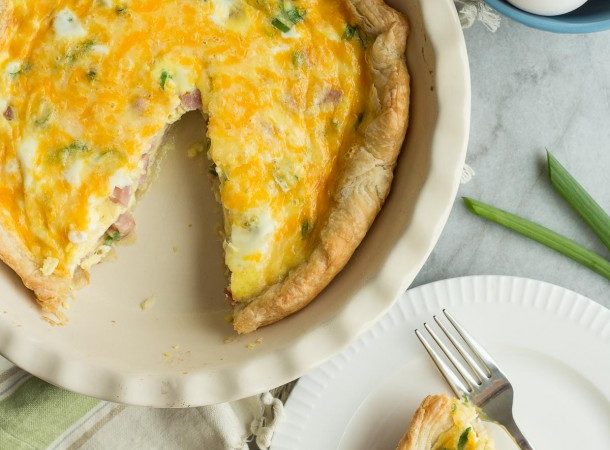 Easy-Puff-Pastry-Ham-And-Cheese-Quiche-www.thereciperebel.com-2-of-7-610x915