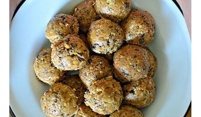 Oatmeal Power Balls Recipe - SavvyMom