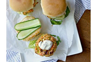 Grilled Salmon Sliders with Dilly Mayo