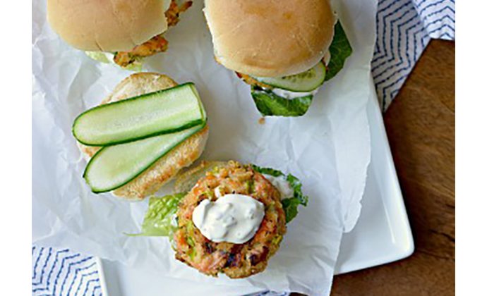 Grilled Salmon Sliders with Dilly Mayo
