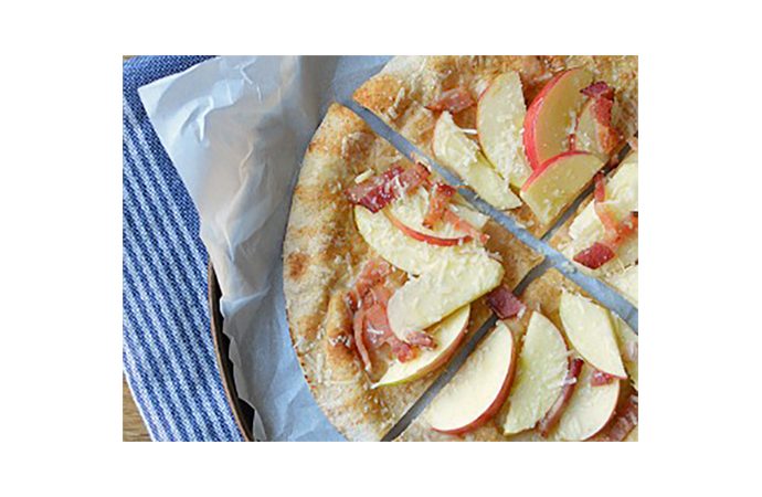 Apple, Cheddar, and Bacon Pita Pizzas