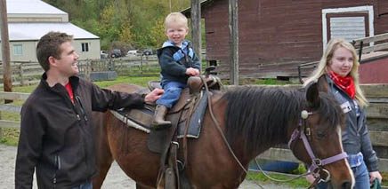 Hitch_a_ride_to_the_Timberline_Ranch_Family_Festival_this_Saturday_2