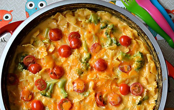 One-Pot Cheesy Pasta with Broccoli and Cherry Tomatoes