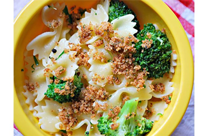 Pasta with Broccoli and Toasted Bread Crumbs