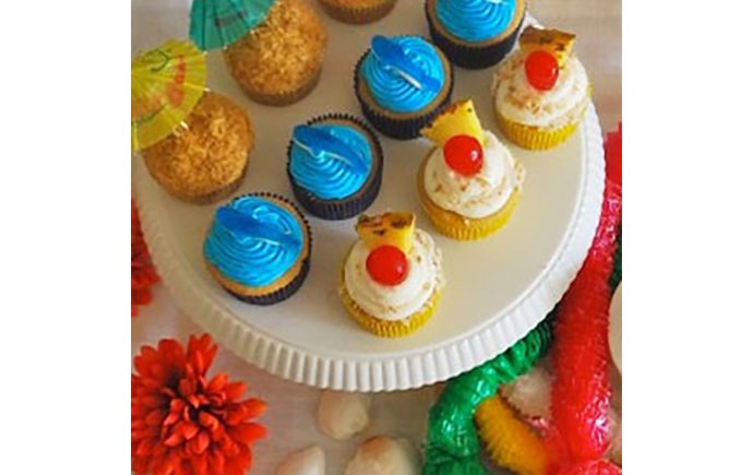 Hawaiian Luau Cupcakes