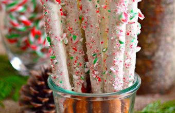Peppermint Pretzel Sticks - 560 x 560