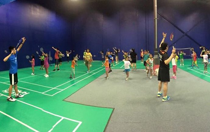 E Badminton Club