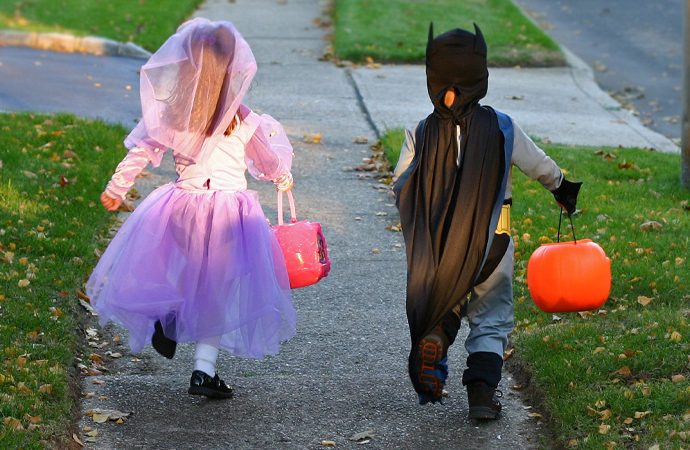 kids-on-halloween-jpg