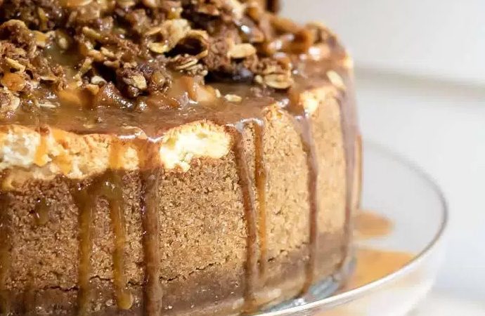 caramel-apple-pie-cheesecake