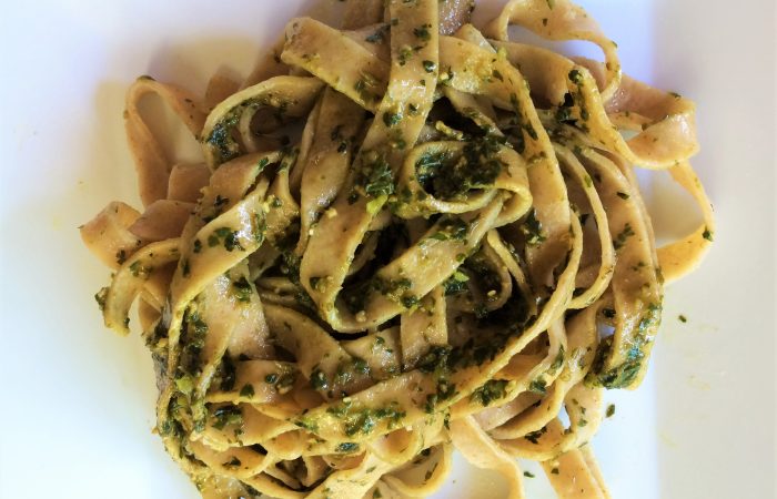 high-protein-pasta-with-pesto