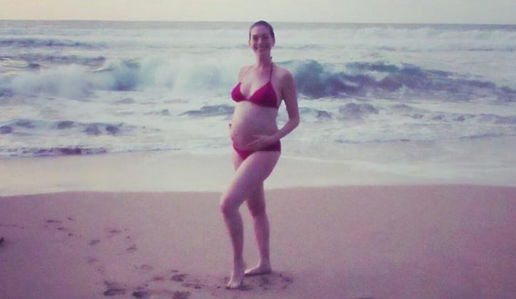 Anne Hathaway bikini photo