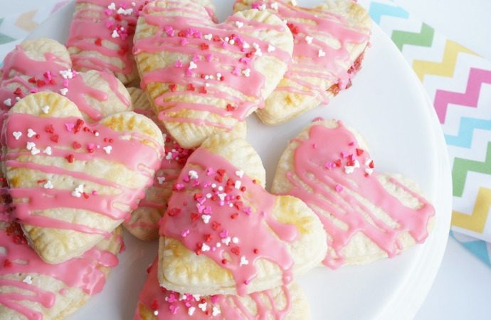 Valentine Heart strawberry pop tarts