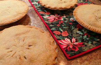 baked-pies-cooling
