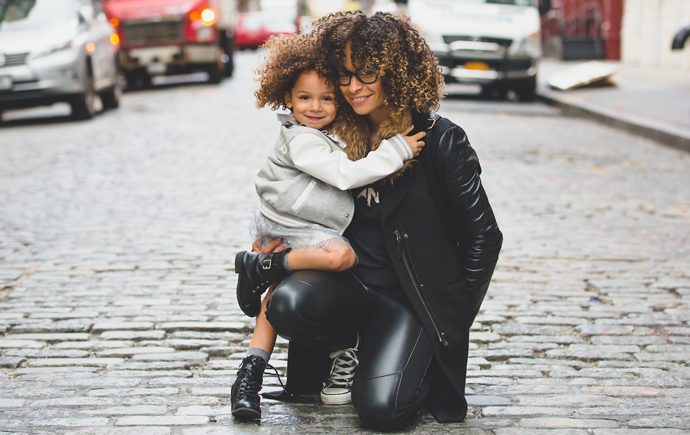 5 Things Effortlessly Stylish Moms Do Differently